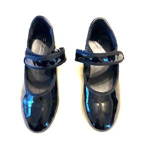 Toddler girls tap shoes, size 11